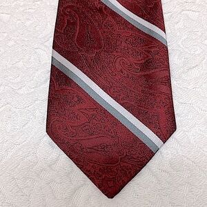 Oscar de la Renta vintage tie, paisley with diagonal stripe, red & grey